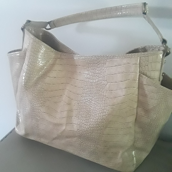 Simply Vera Vera Wang Handbags - Simply Vera Vera Wang large purse, tote bag